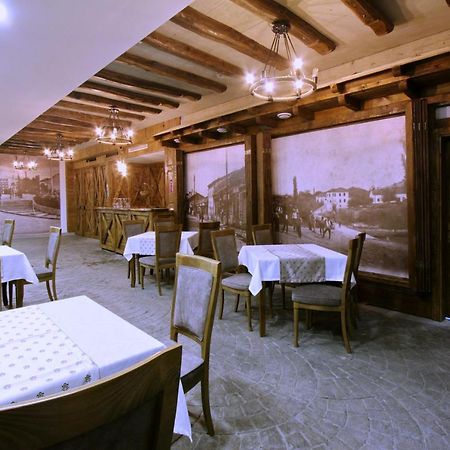 Hotel Happy Gjakova Екстер'єр фото