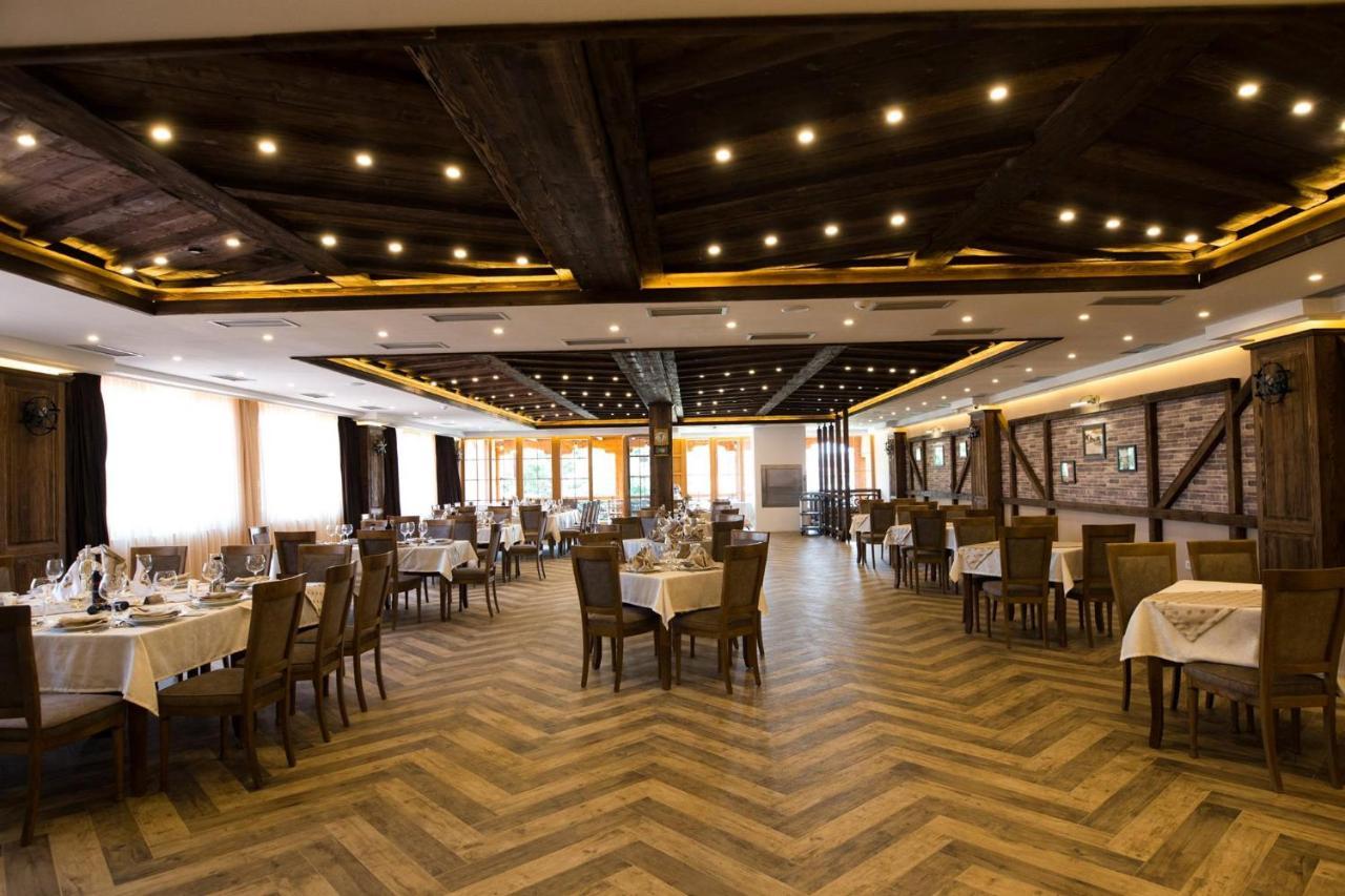 Hotel Happy Gjakova Екстер'єр фото