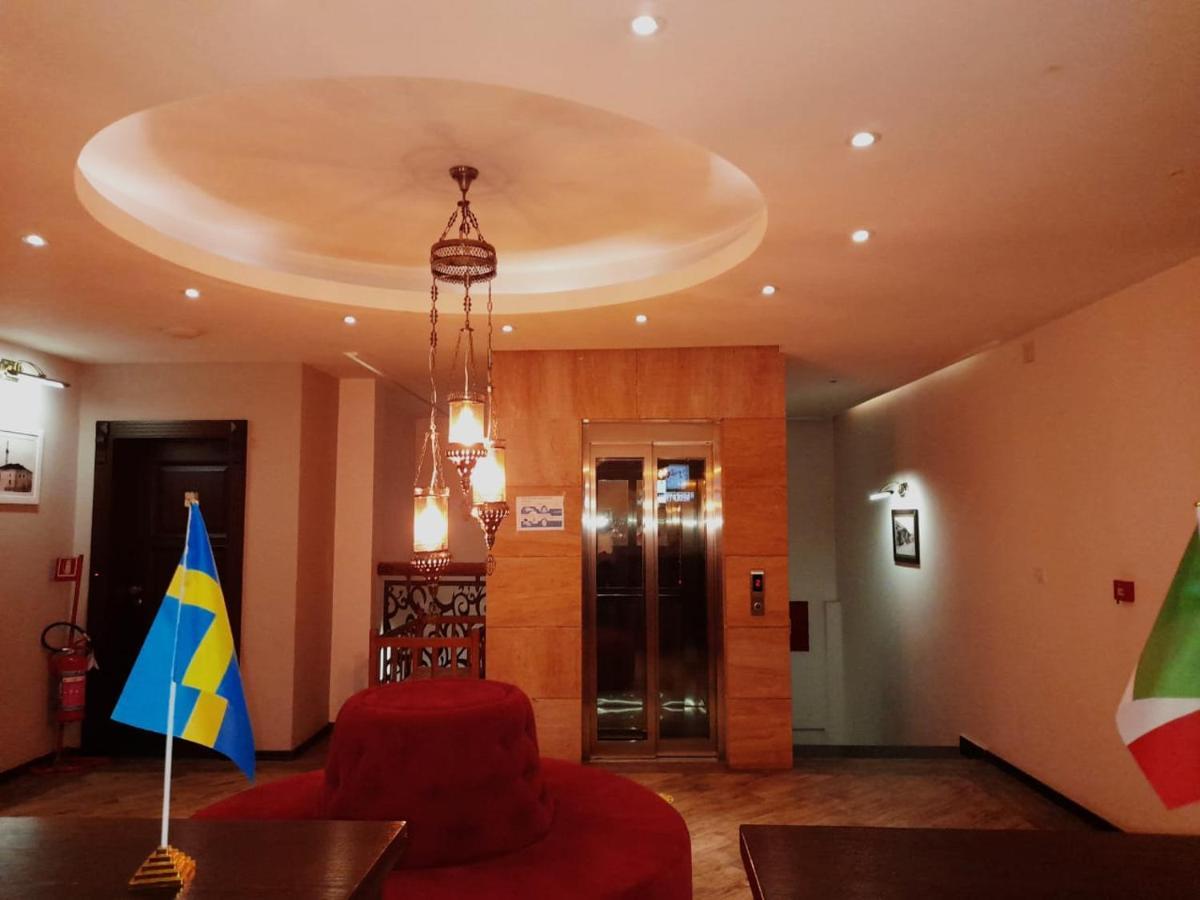 Hotel Happy Gjakova Екстер'єр фото
