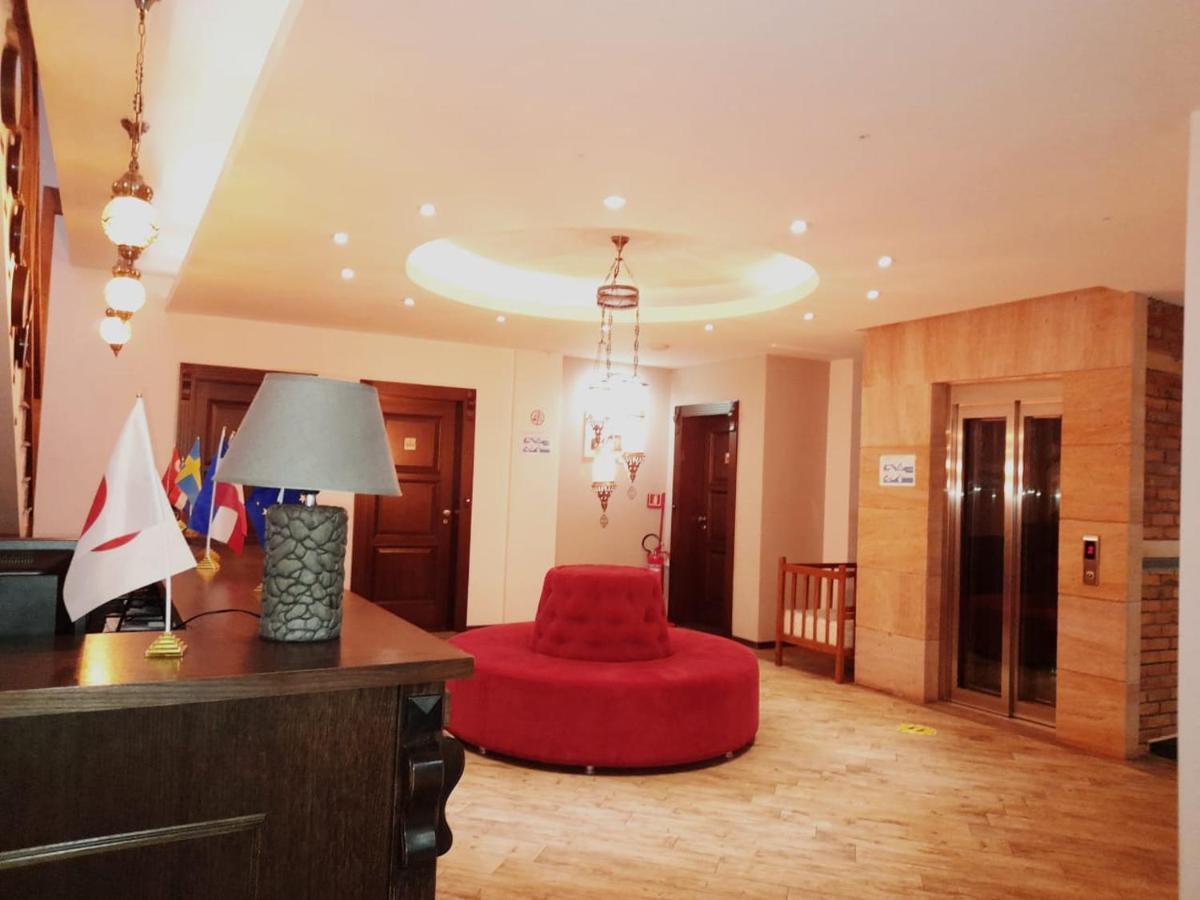 Hotel Happy Gjakova Екстер'єр фото