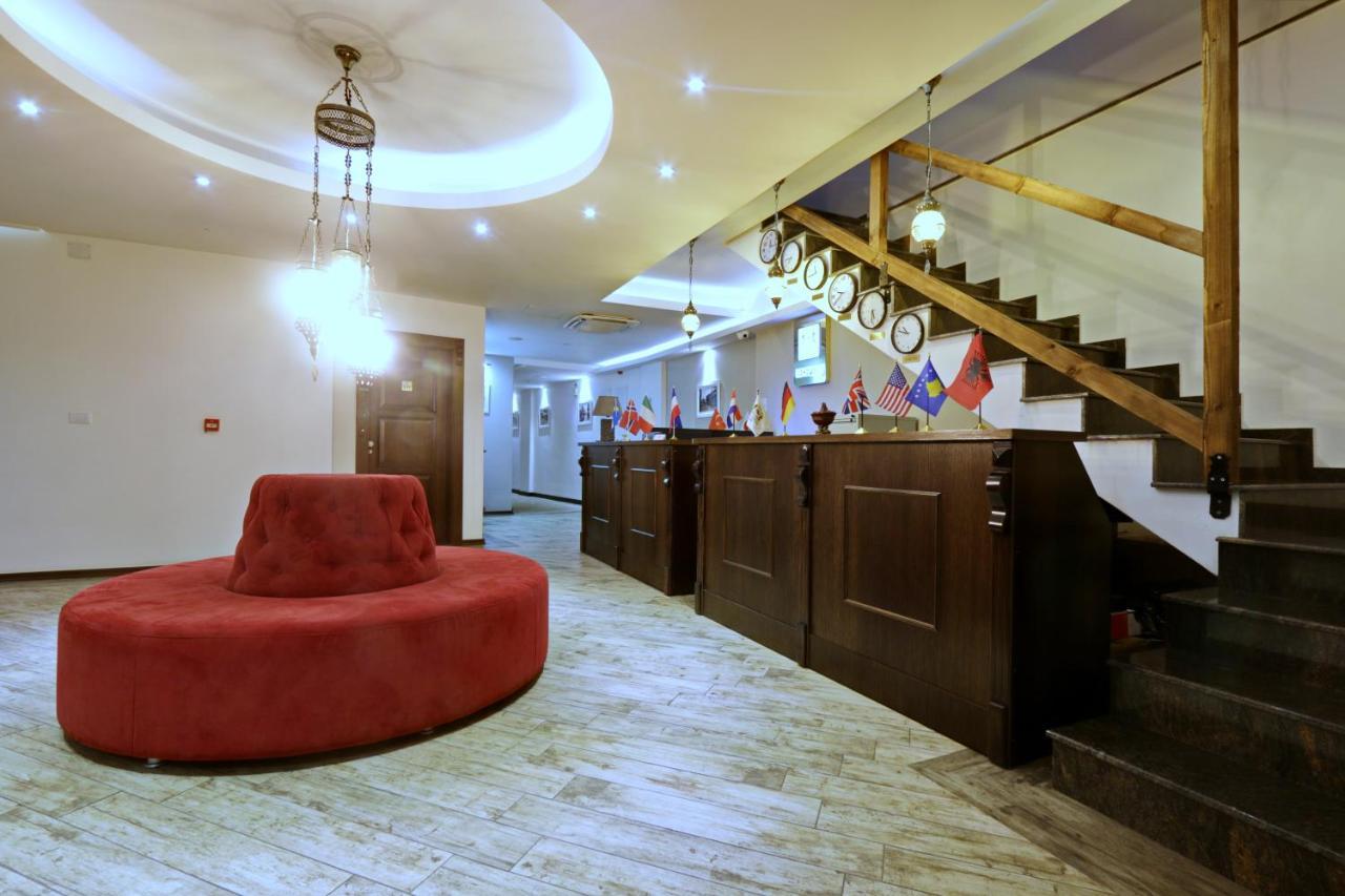 Hotel Happy Gjakova Екстер'єр фото