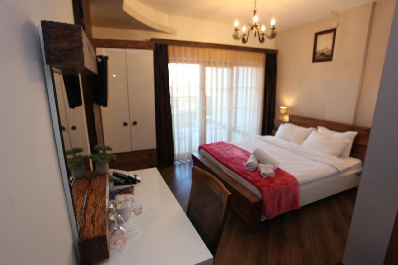 Hotel Happy Gjakova Екстер'єр фото
