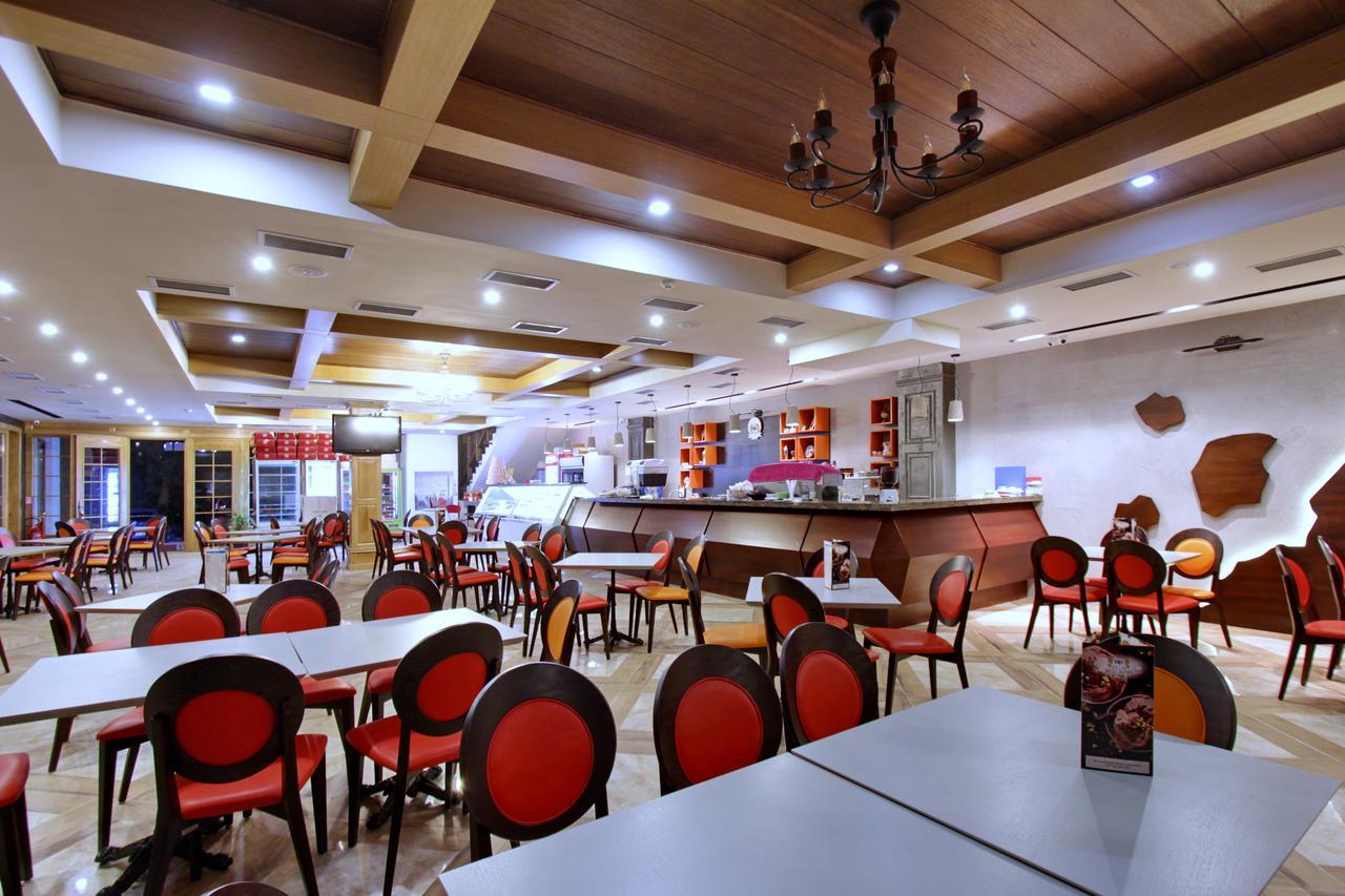 Hotel Happy Gjakova Екстер'єр фото